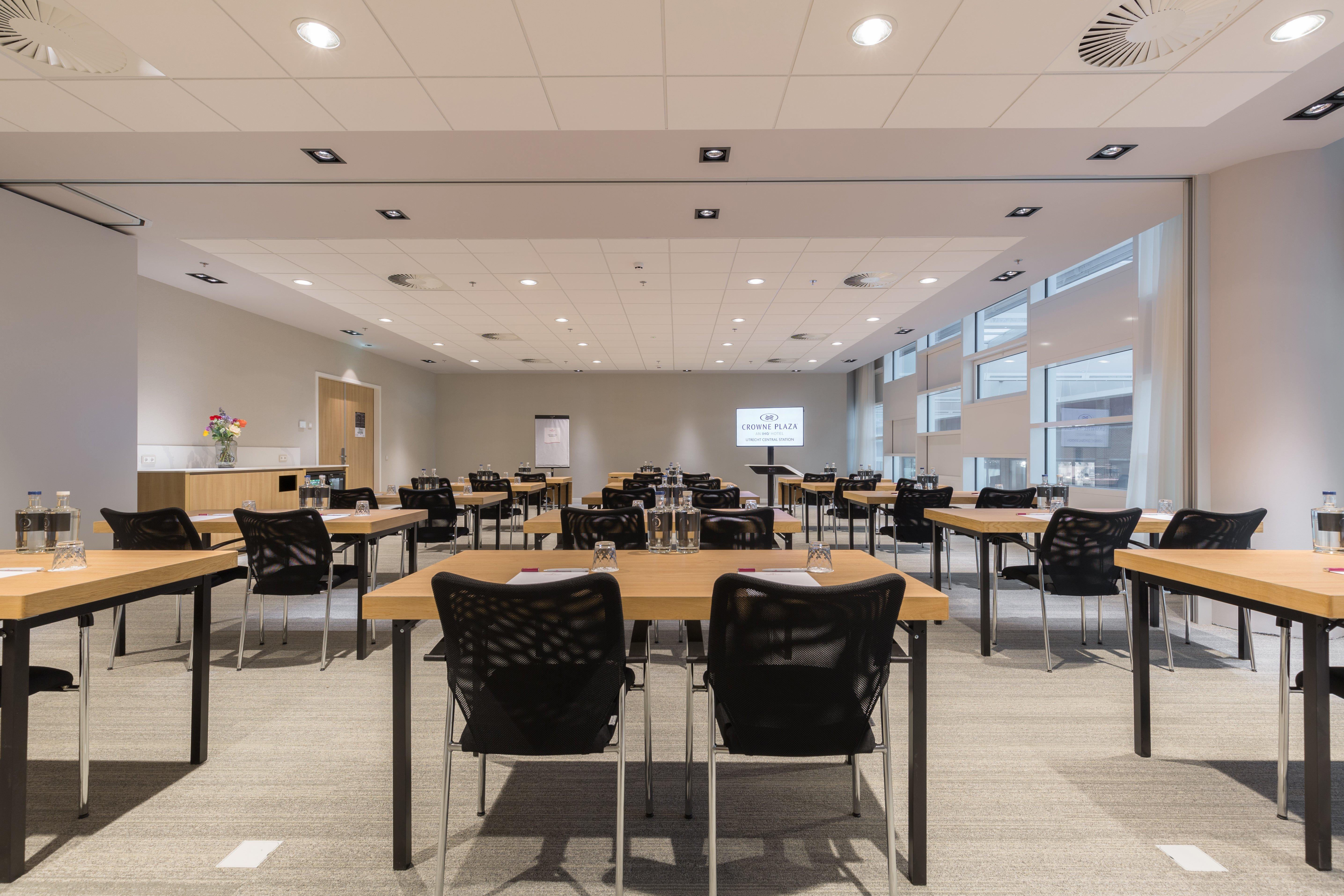 Crowne Plaza Utrecht - Central Station By Ihg Экстерьер фото